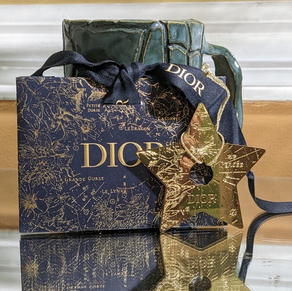 Host pick💥💥  🔥 Dior  charm🔥❤️💥 - Picture 12 of 12